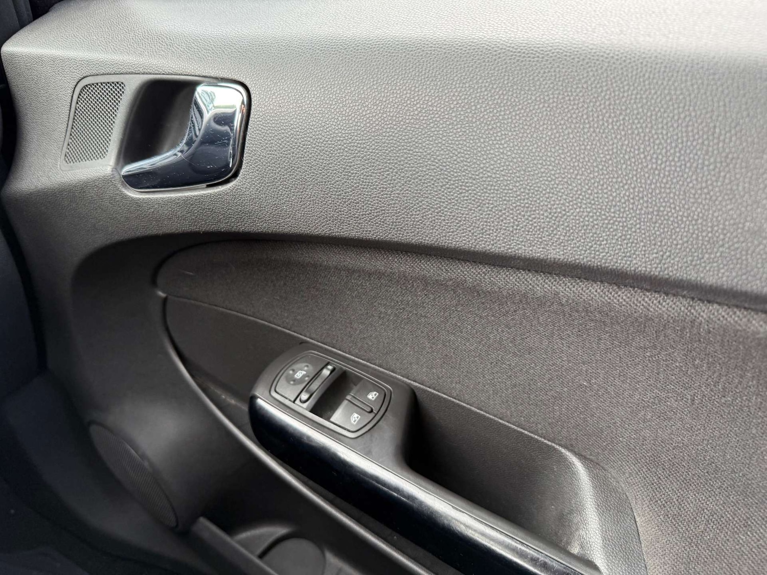 Used Vauxhall Corsa 2008 for sale - 76579663: Photo 41