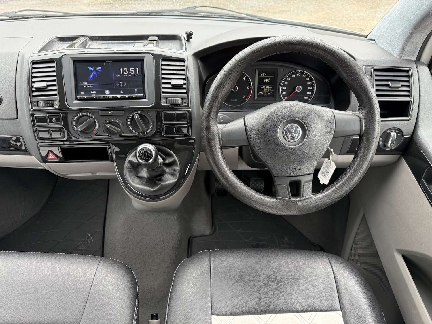 Used Volkswagen Transporter 2012 for sale - 76601313: Photo 25