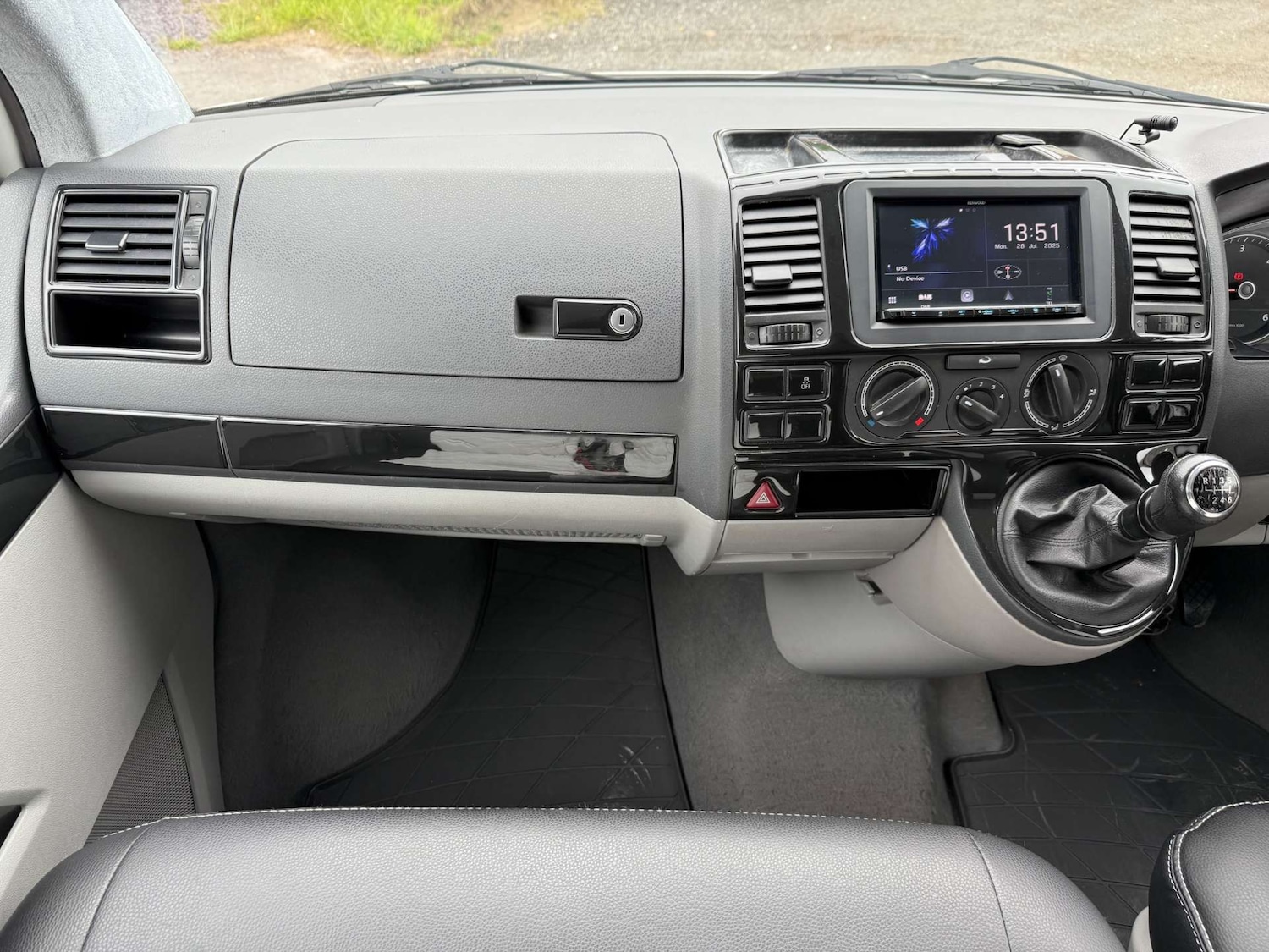 Used Volkswagen Transporter 2012 for sale - 76601313: Photo 26