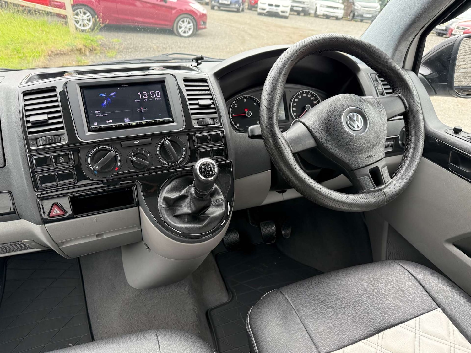 Used Volkswagen Transporter 2012 for sale - 76601313: Photo 27