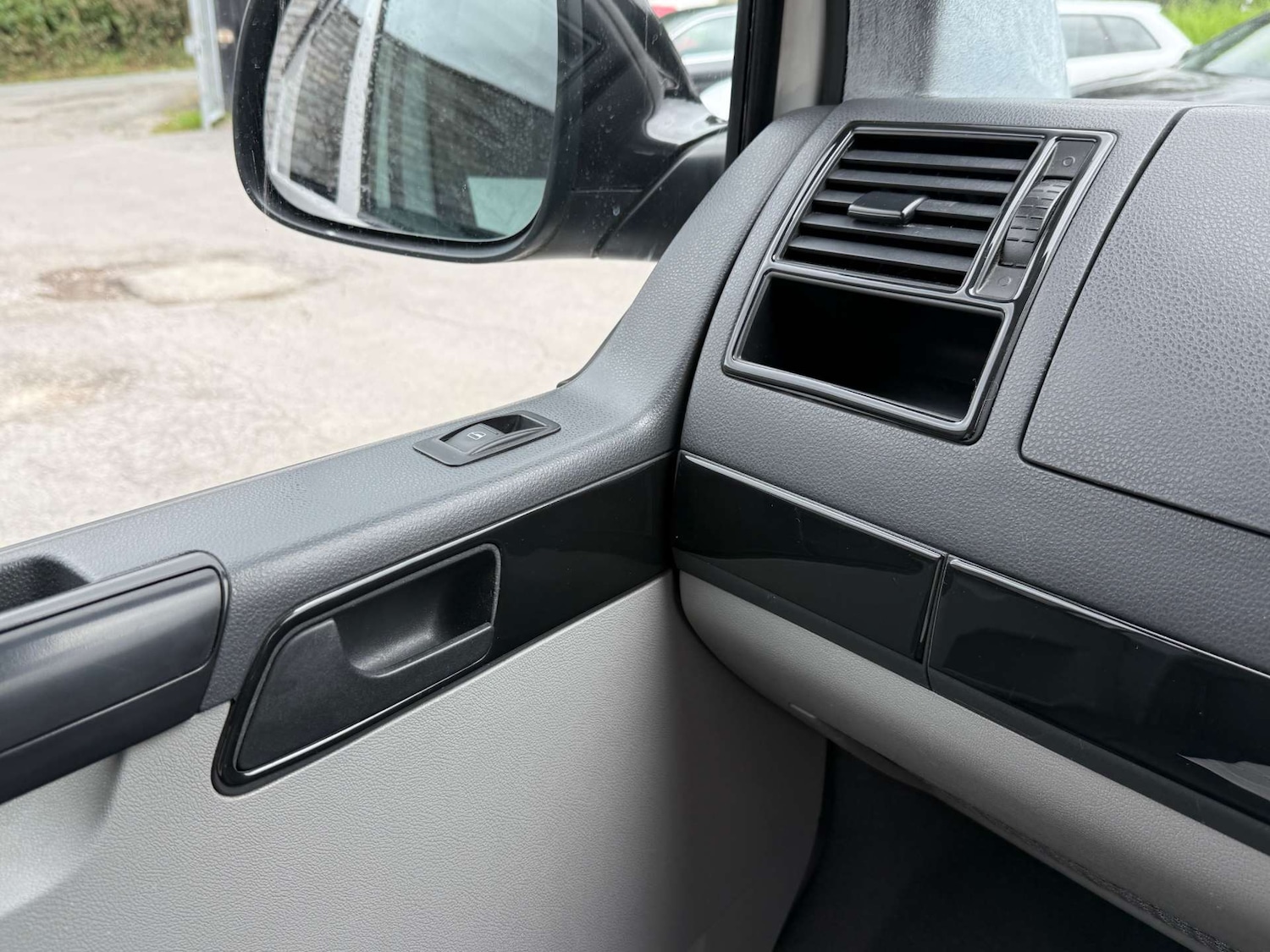 Used Volkswagen Transporter 2012 for sale - 76601313: Photo 45