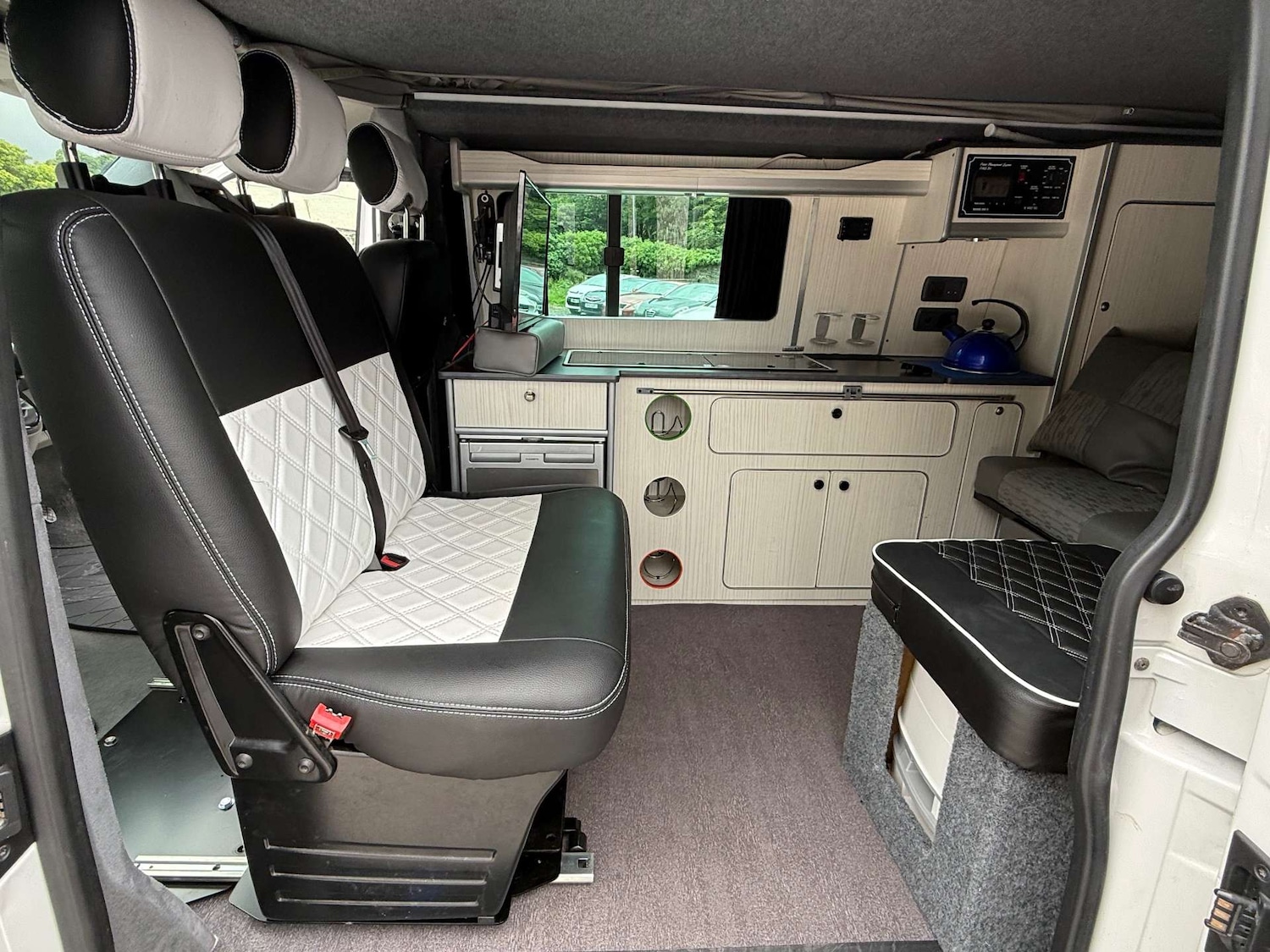 Used Volkswagen Transporter 2012 for sale - 76601313: Photo 50