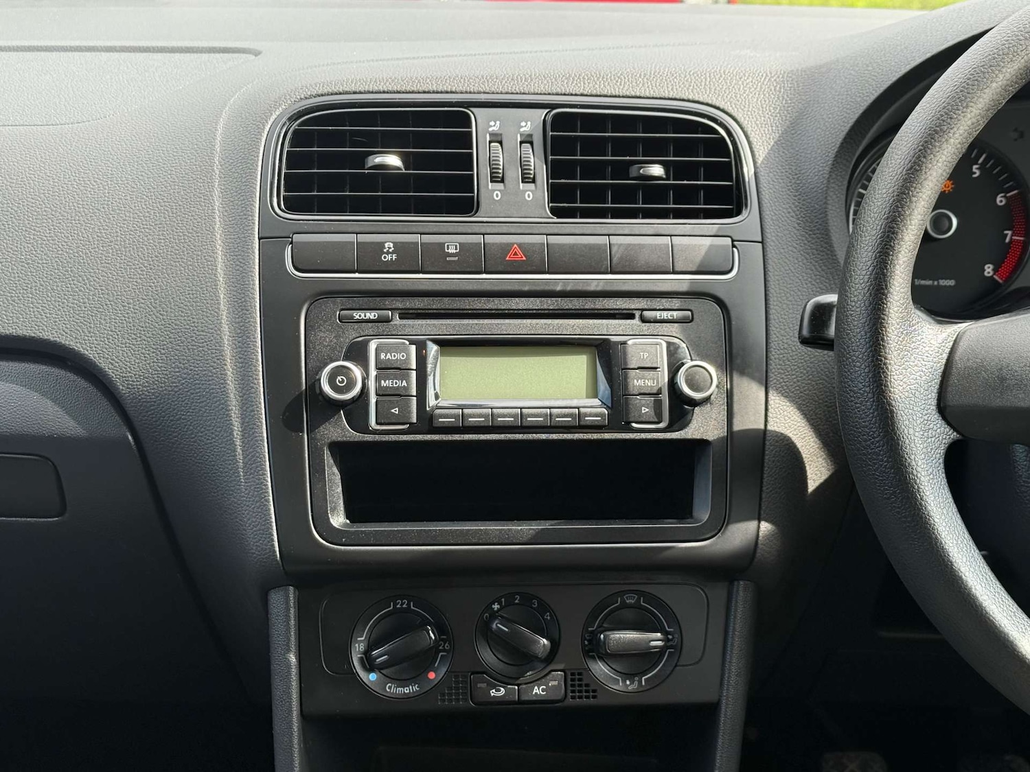 Used Volkswagen Polo 2010 for sale - 76363692: Photo 37