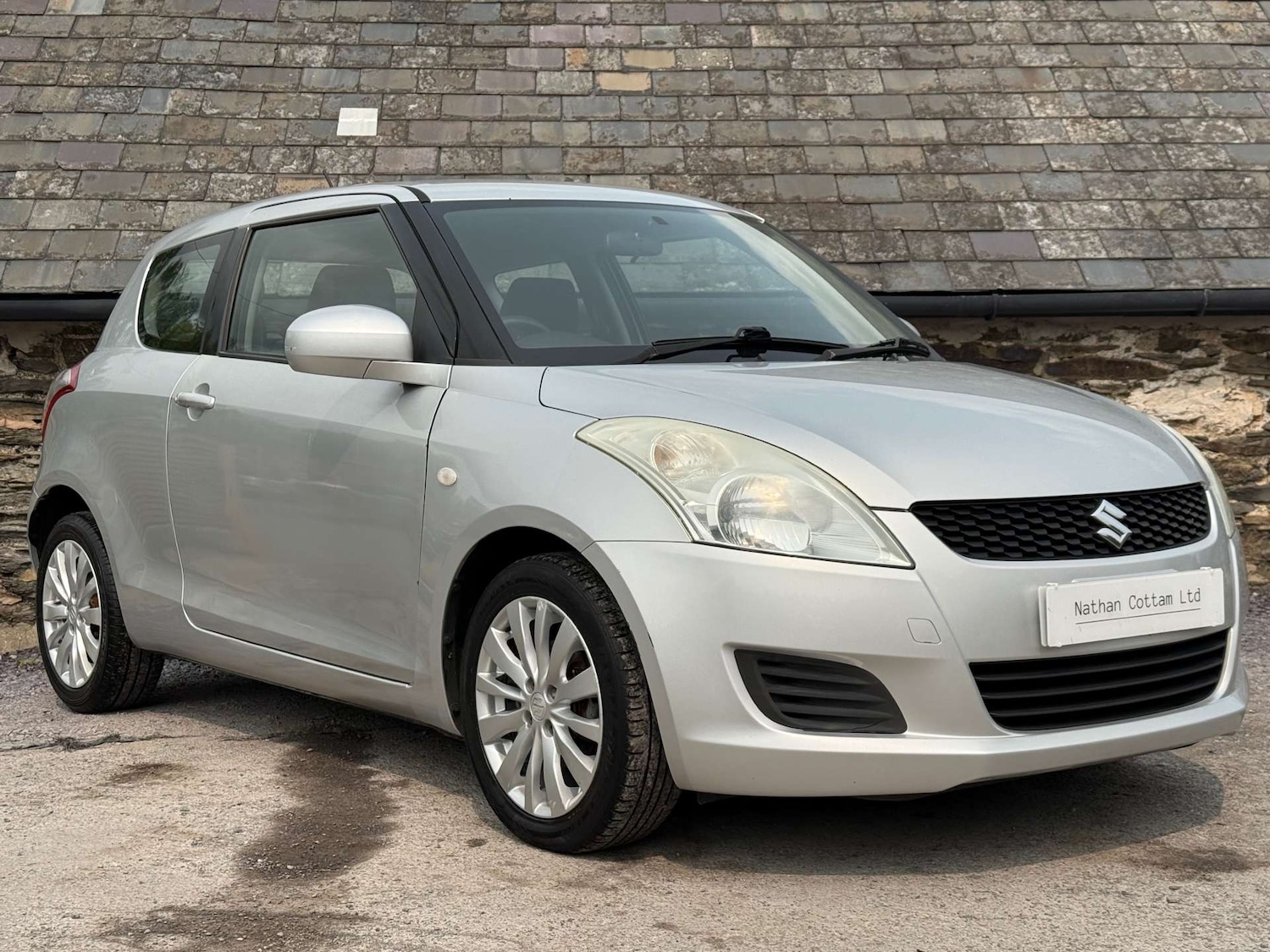 Used Suzuki Swift 2011 for sale - 76363703: Photo 3