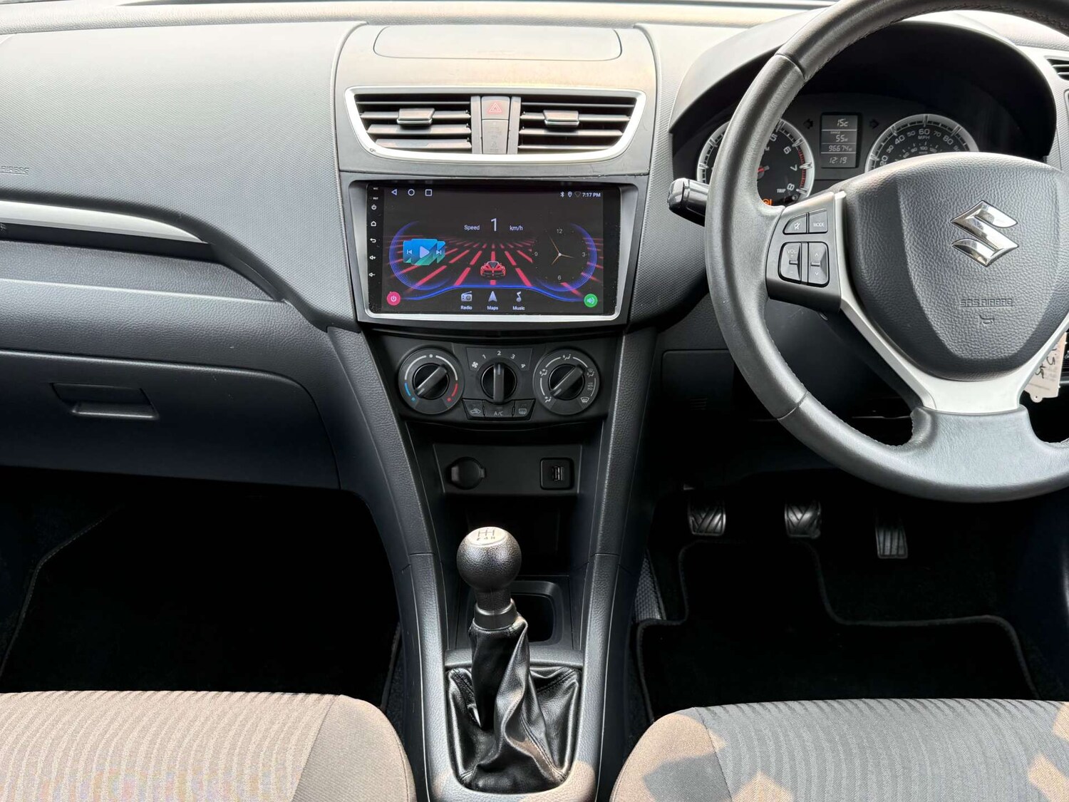 Used Suzuki Swift 2011 for sale - 76363703: Photo 38