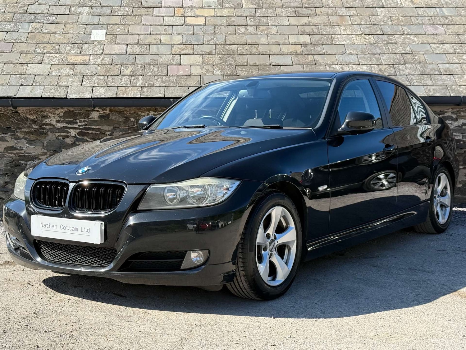 Used BMW 3 Series 2010 for sale - 76600844: Photo 2