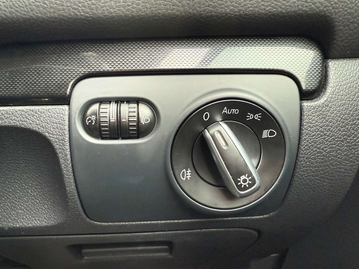 Used Volkswagen Golf 2012 for sale - 77262702: Photo 54