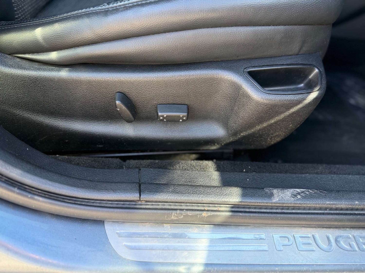 Used Peugeot 407 2010 for sale - 77917745: Photo 15