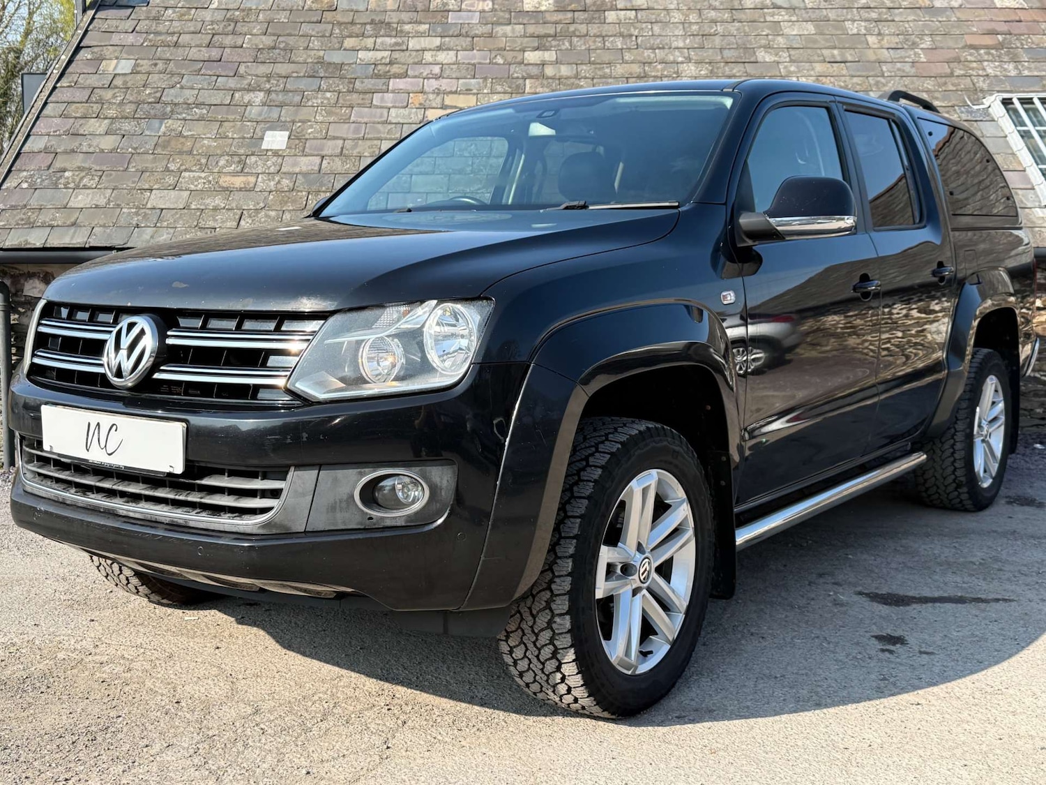 Used Volkswagen Amarok 2015 for sale - 77975405: Photo 2