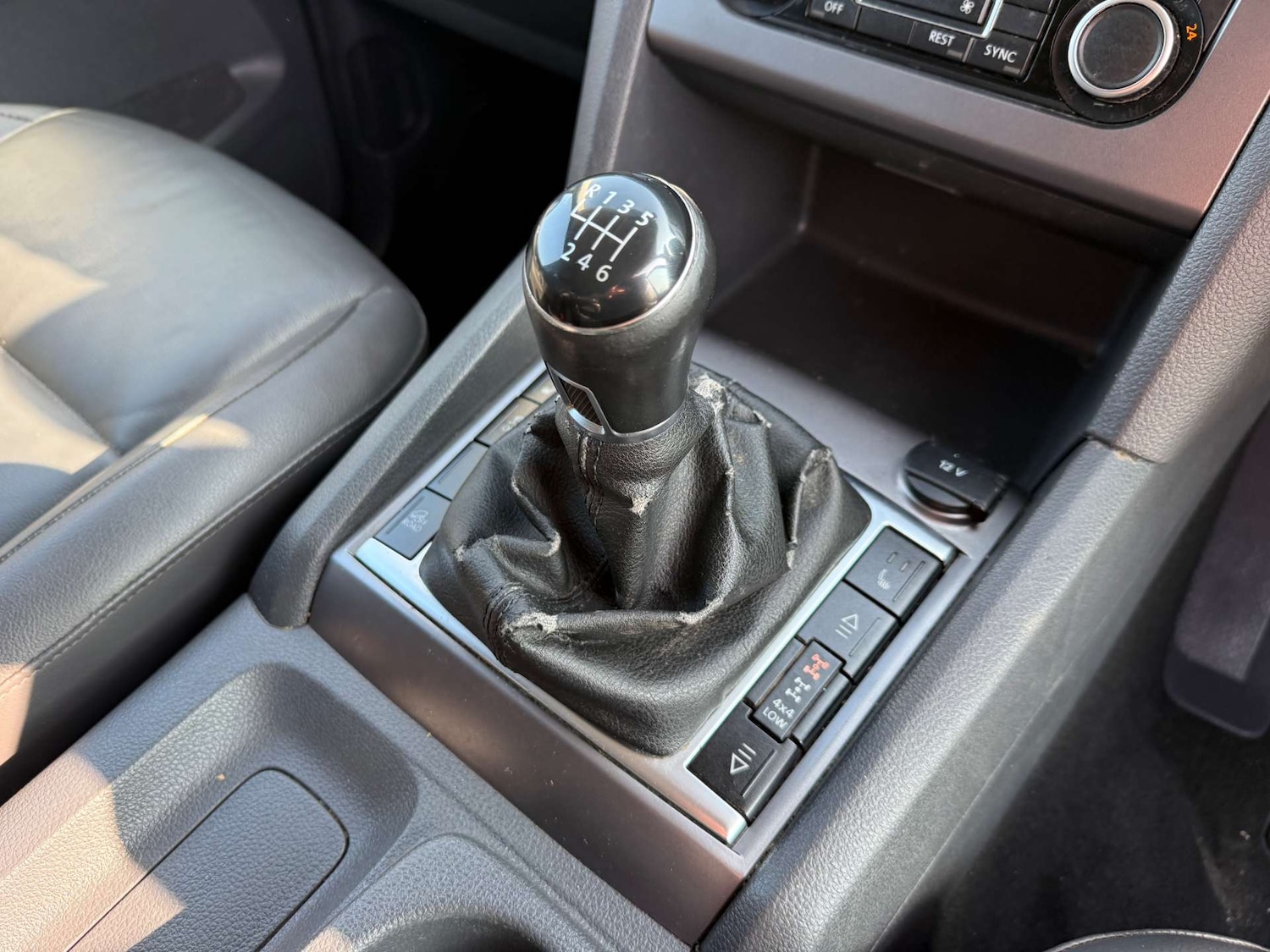 Used Volkswagen Amarok 2015 for sale - 77975405: Photo 51