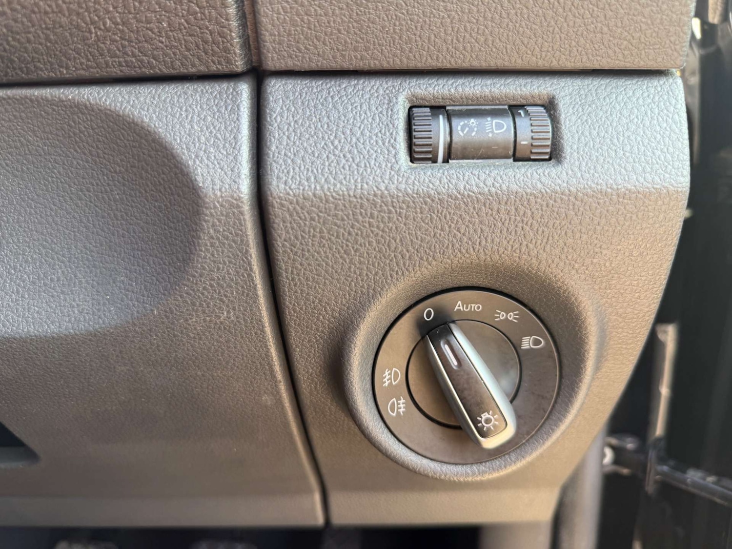 Used Volkswagen Amarok 2015 for sale - 77975405: Photo 57