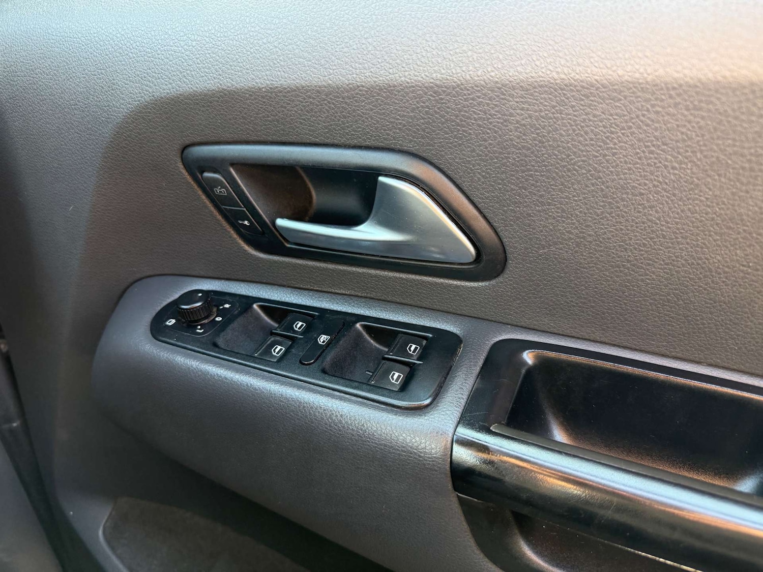 Used Volkswagen Amarok 2015 for sale - 77975405: Photo 60