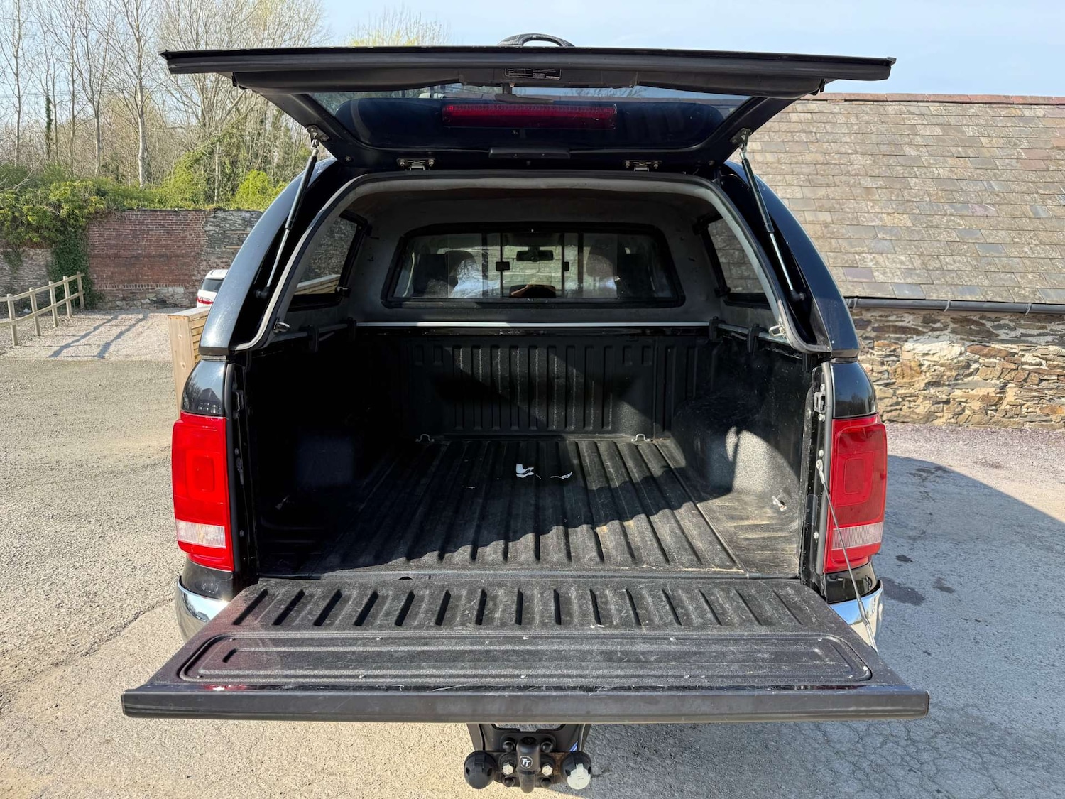 Used Volkswagen Amarok 2015 for sale - 77975405: Photo 62