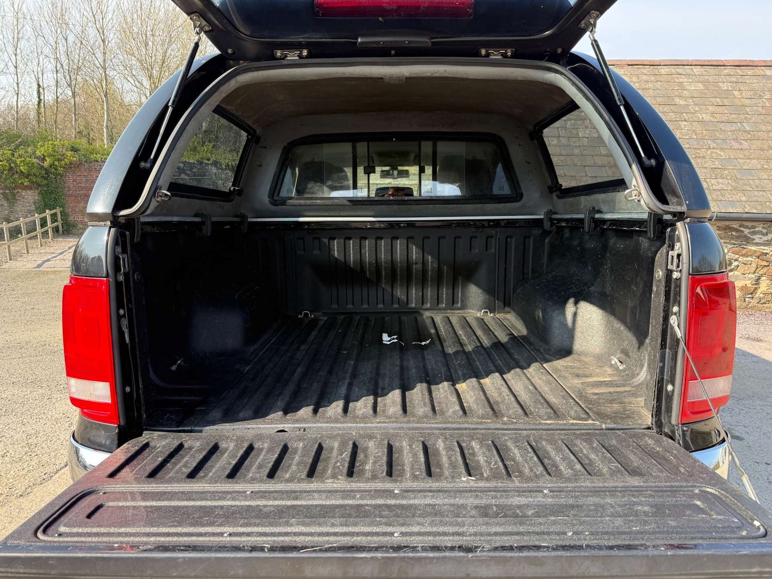 Used Volkswagen Amarok 2015 for sale - 77975405: Photo 63