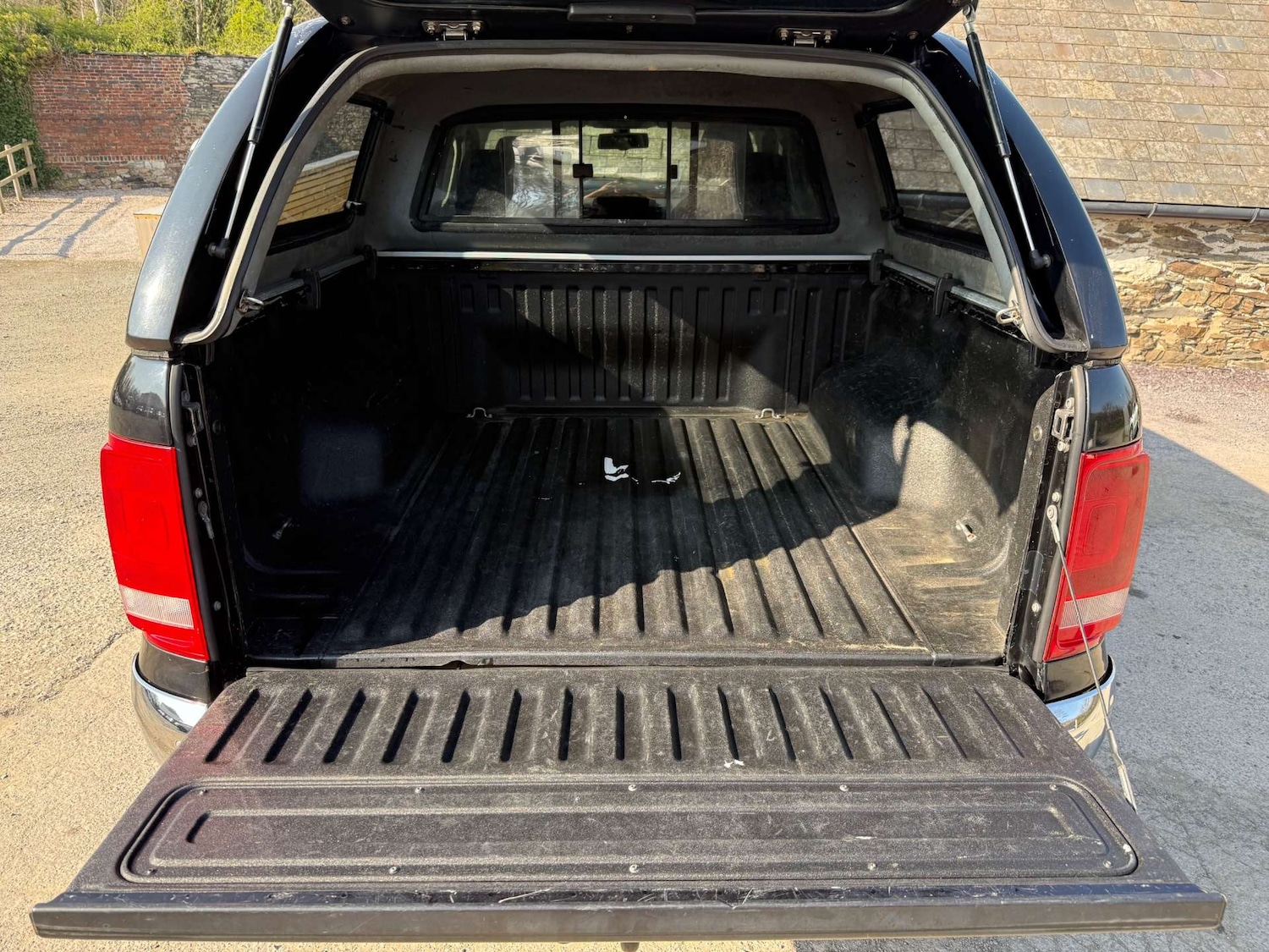 Used Volkswagen Amarok 2015 for sale - 77975405: Photo 64