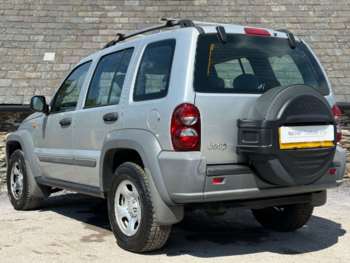 Used Jeep Cherokee 2005 for sale - 74647062: Photo