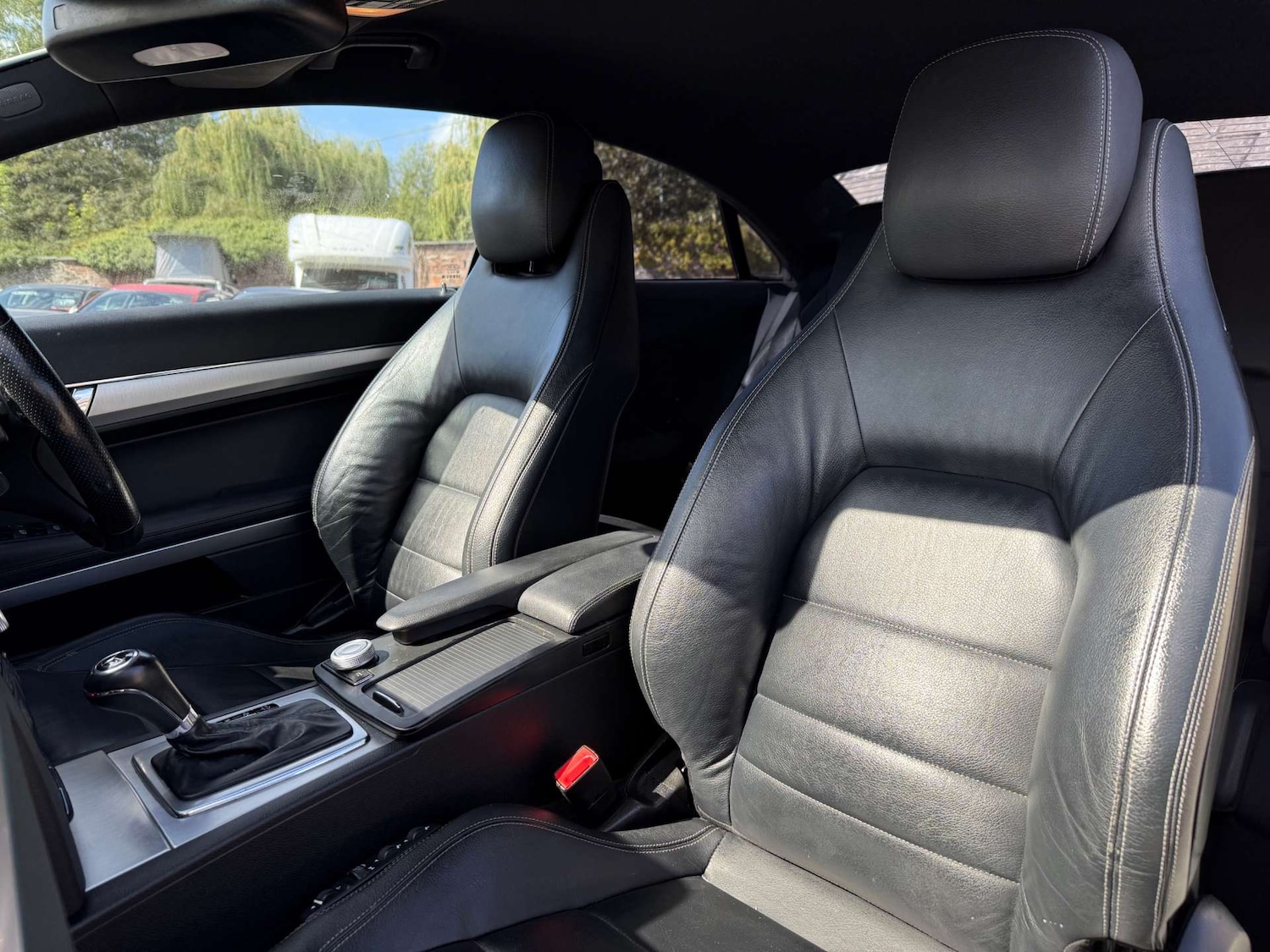 Used Mercedes-Benz E Class 2010 for sale - 76601231: Photo 18