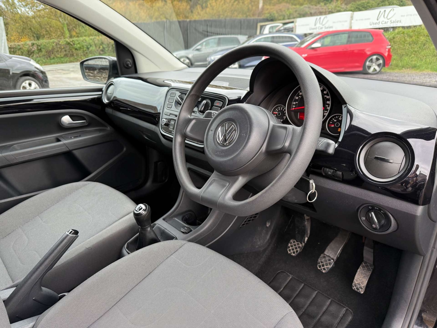 Used Volkswagen up! 2012 for sale - 76493587: Photo 2