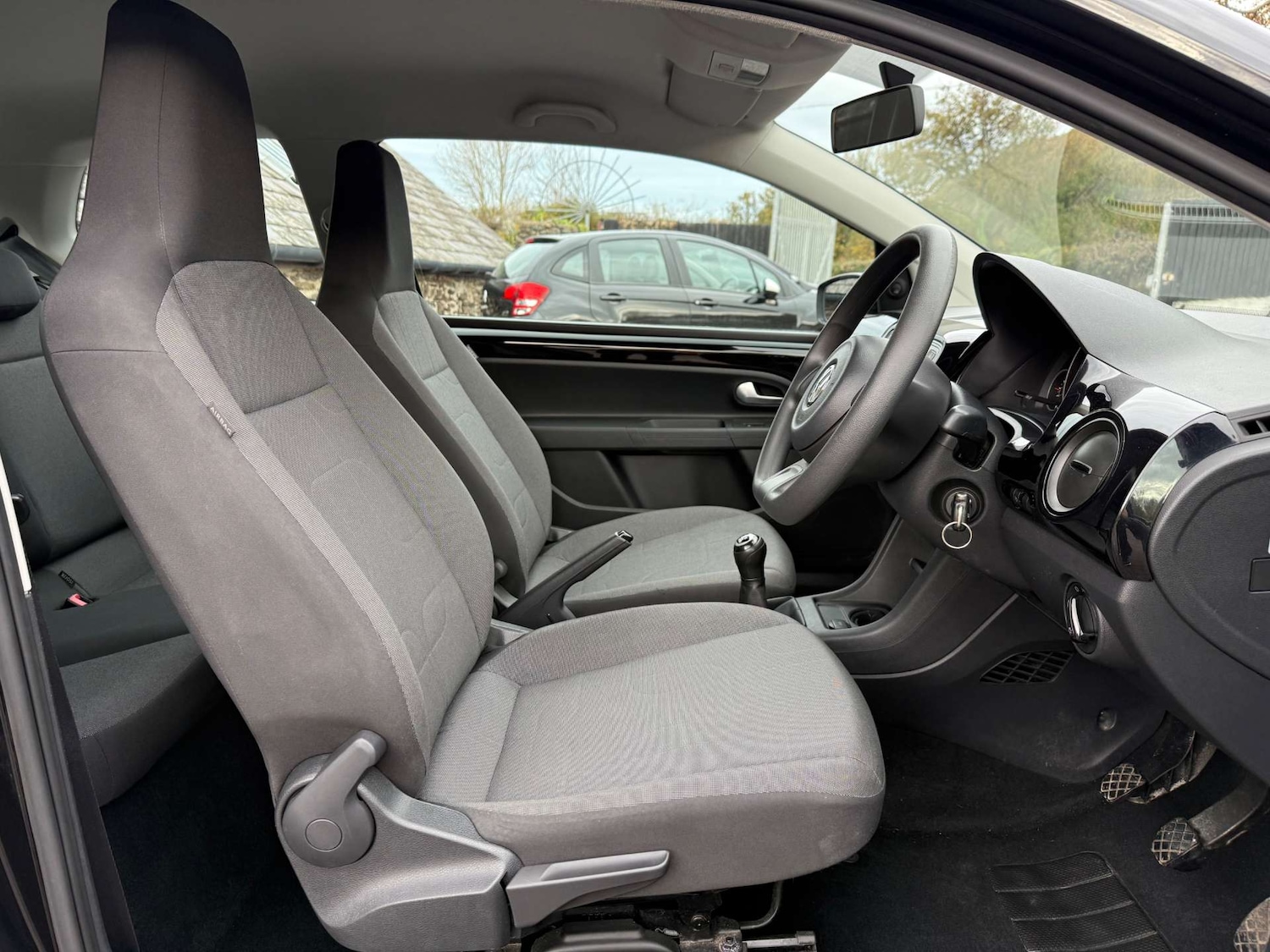 Used Volkswagen up! 2012 for sale - 76493587: Photo 4