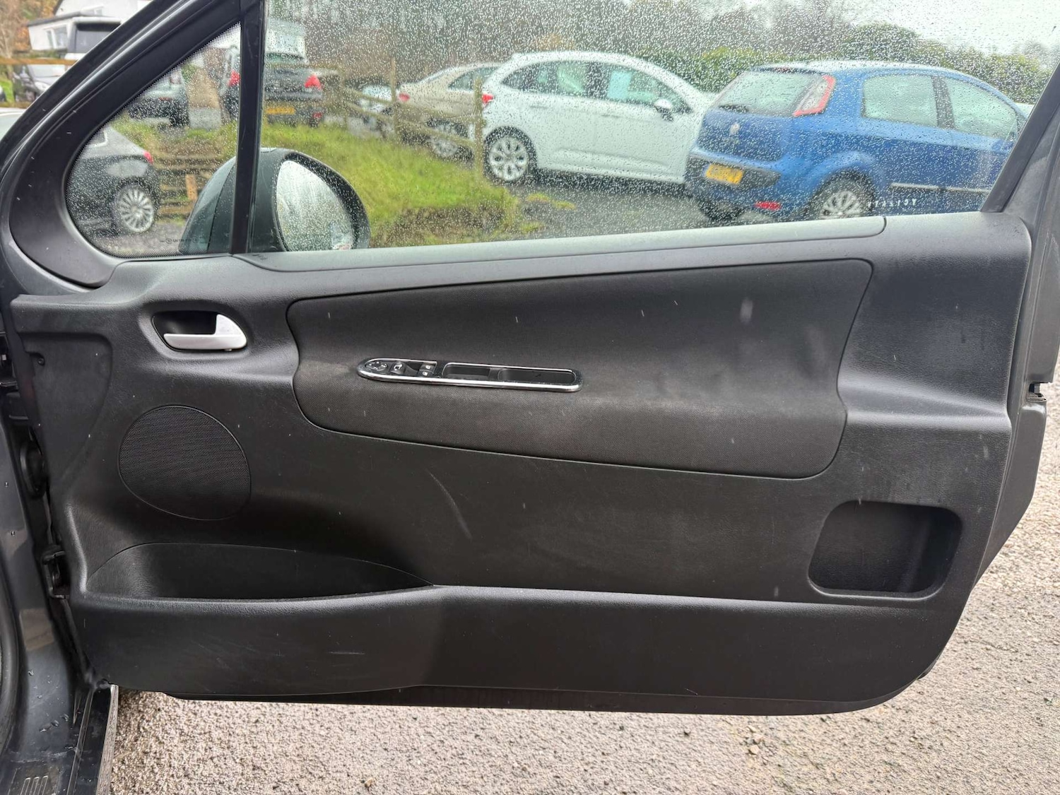 Used Peugeot 207 2012 for sale - 77721681: Photo 16