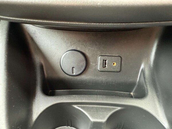 Used Vauxhall Corsa 2015 for sale - 75394142: Photo 43