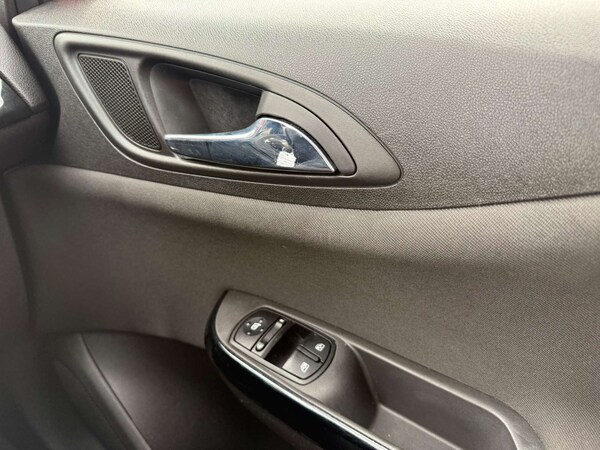 Used Vauxhall Corsa 2015 for sale - 75394142: Photo 47
