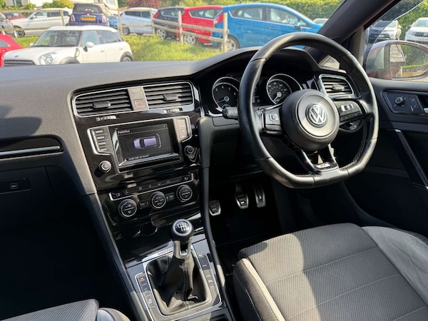 Used Volkswagen Golf 2014 for sale - 76278281: Photo 32