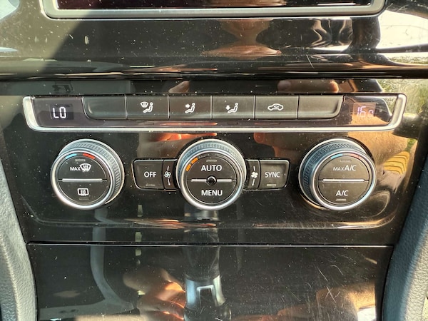 Used Volkswagen Golf 2014 for sale - 76278281: Photo 51
