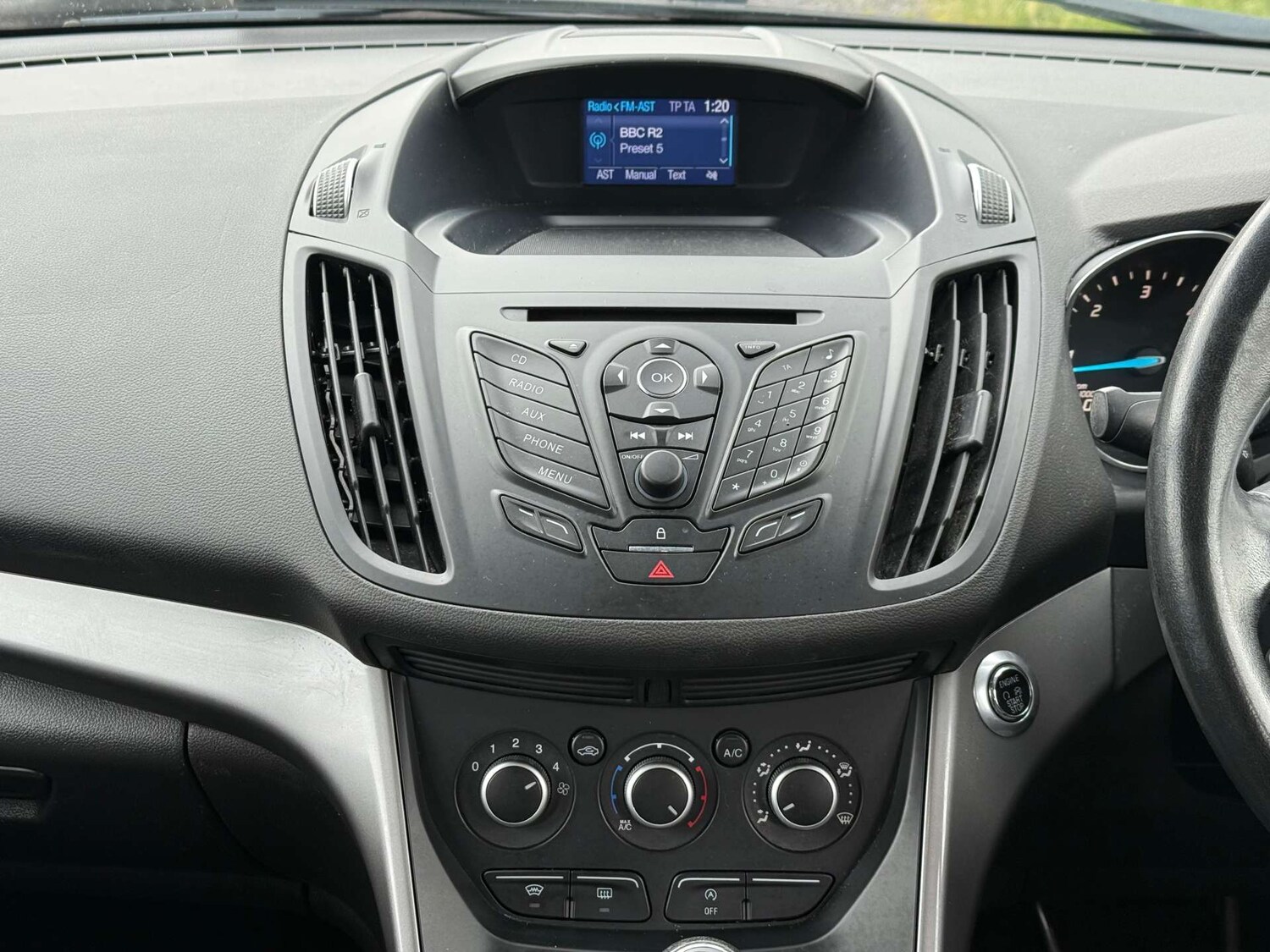 Used Ford Kuga 2015 for sale - 77902967: Photo 40