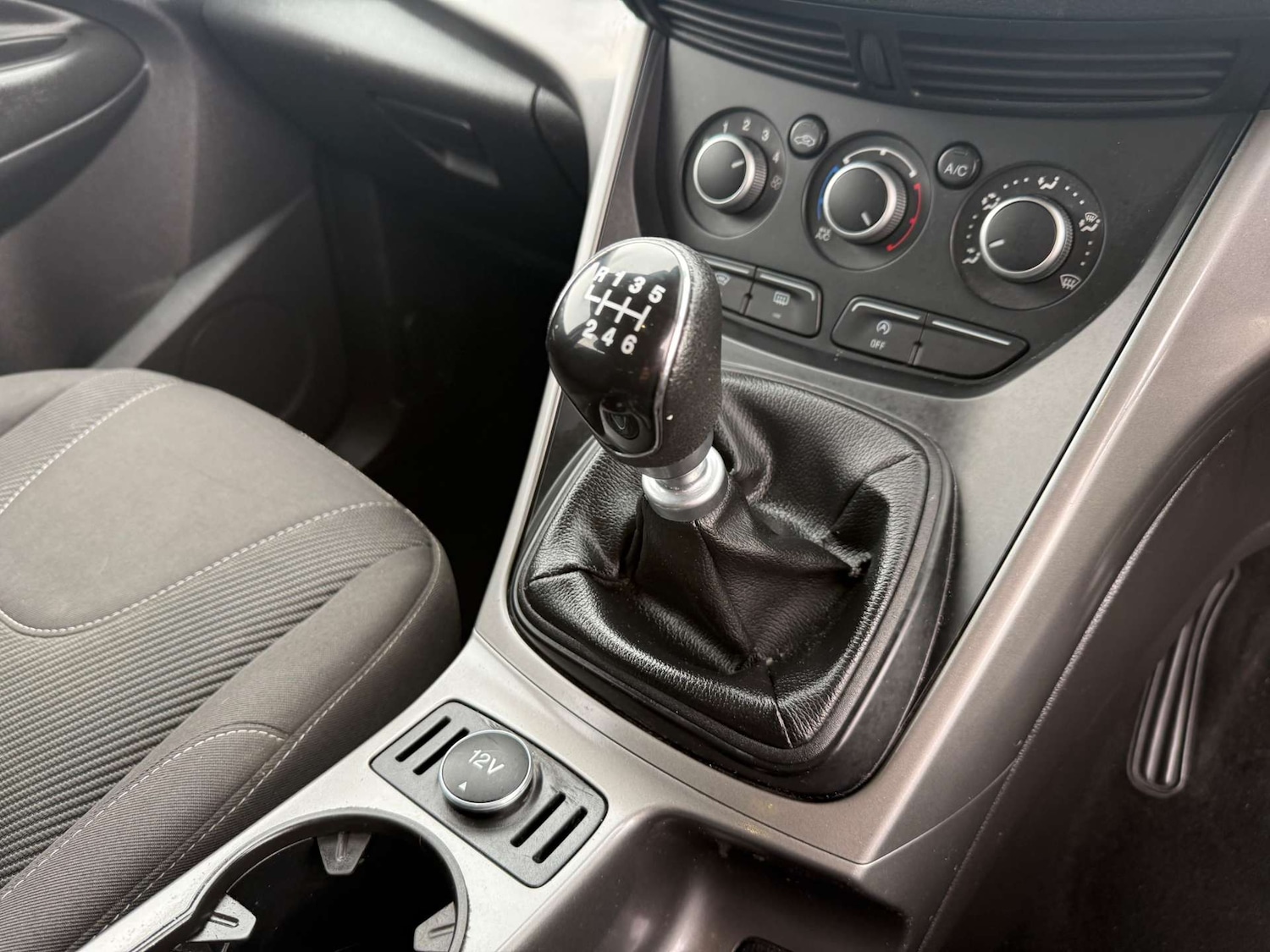 Used Ford Kuga 2015 for sale - 77902967: Photo 45