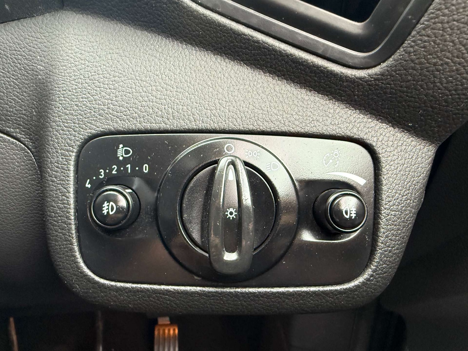 Used Ford Kuga 2015 for sale - 77902967: Photo 49