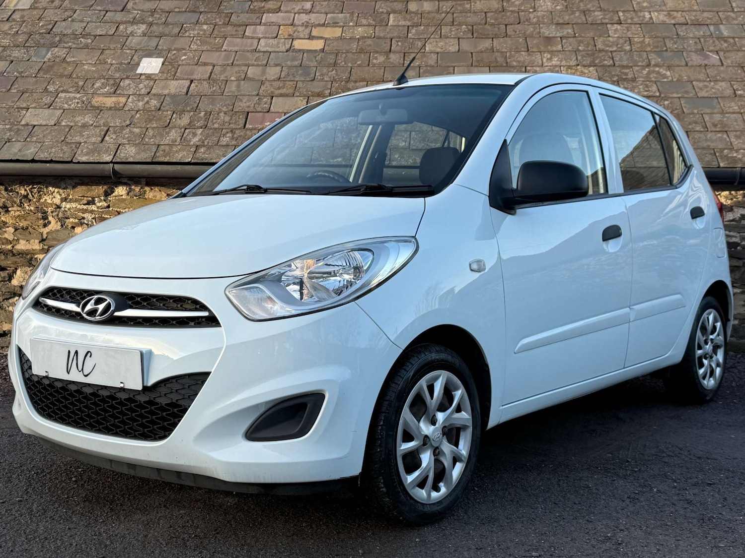 Used Hyundai i10 2011 for sale - 77160628: Photo 2