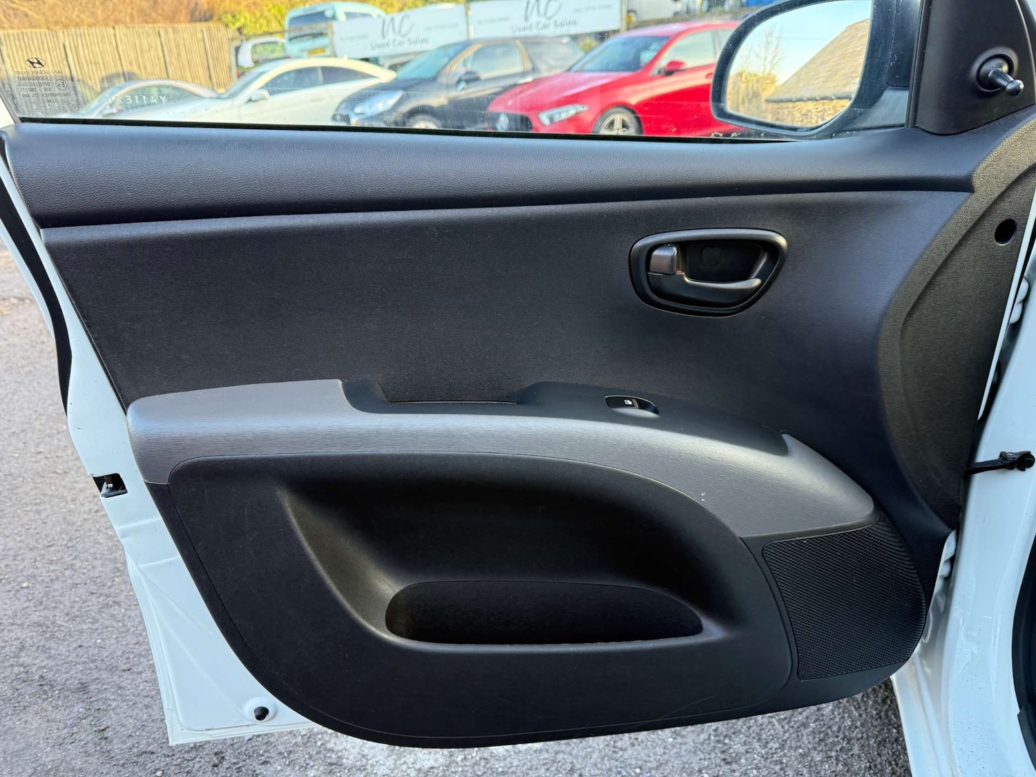 Used Hyundai i10 2011 for sale - 77160628: Photo 23