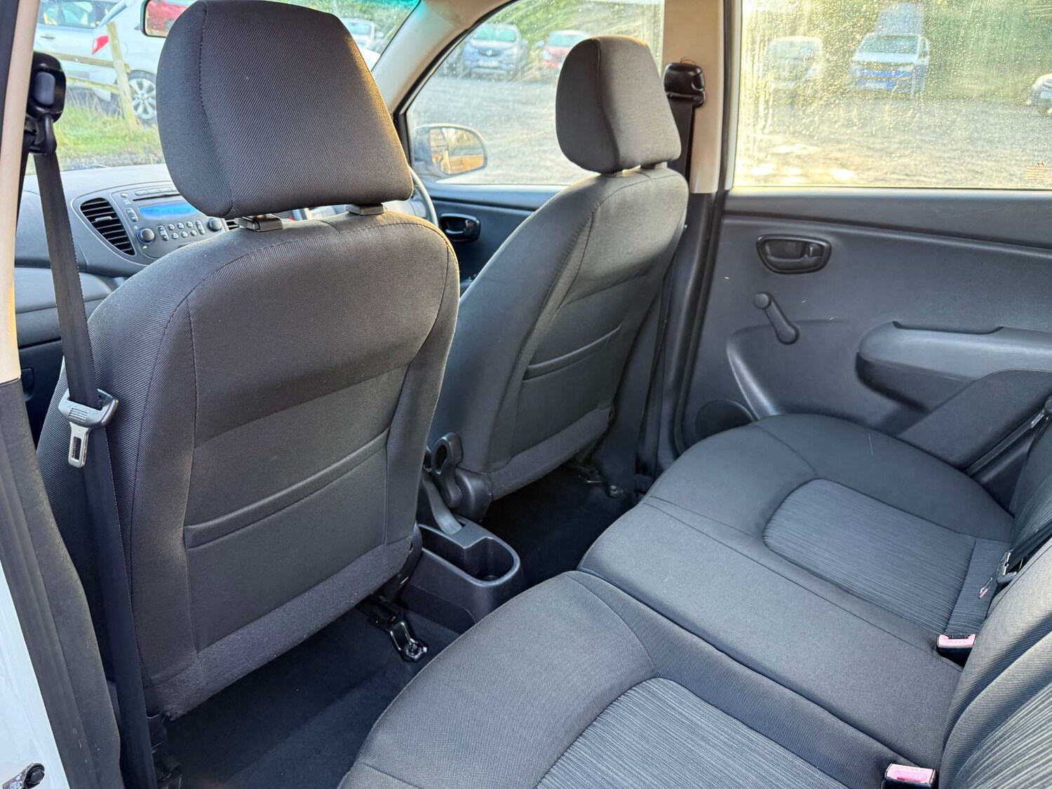 Used Hyundai i10 2011 for sale - 77160628: Photo 24