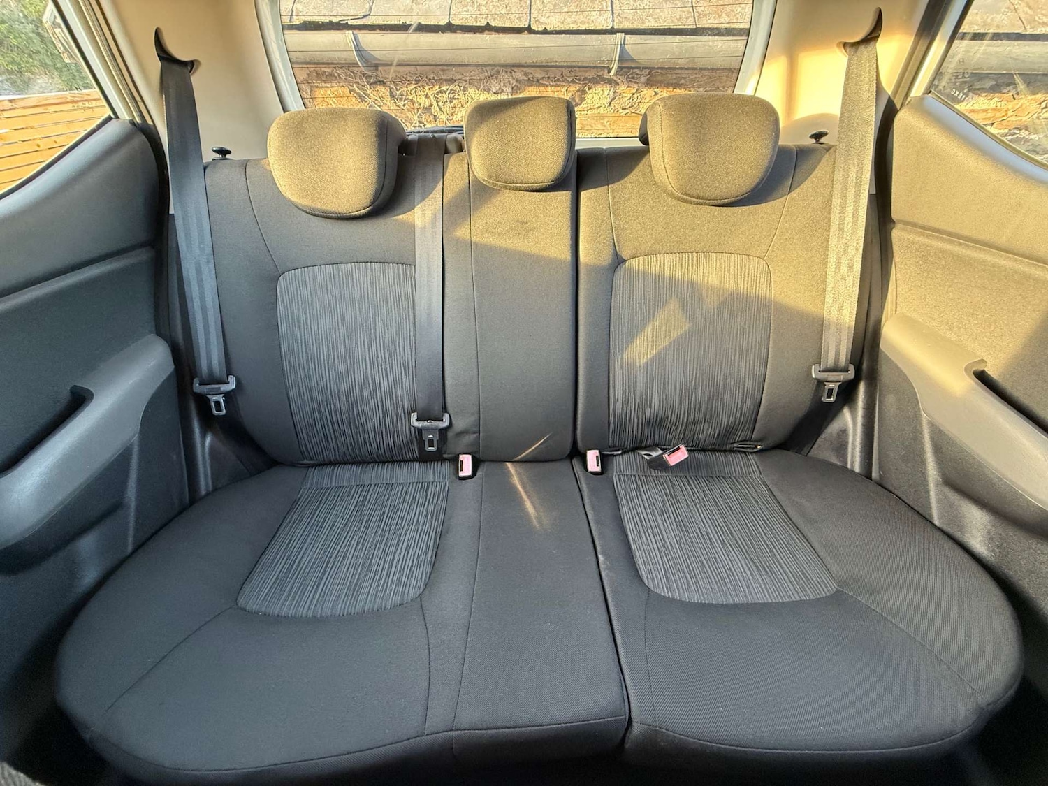 Used Hyundai i10 2011 for sale - 77160628: Photo 28