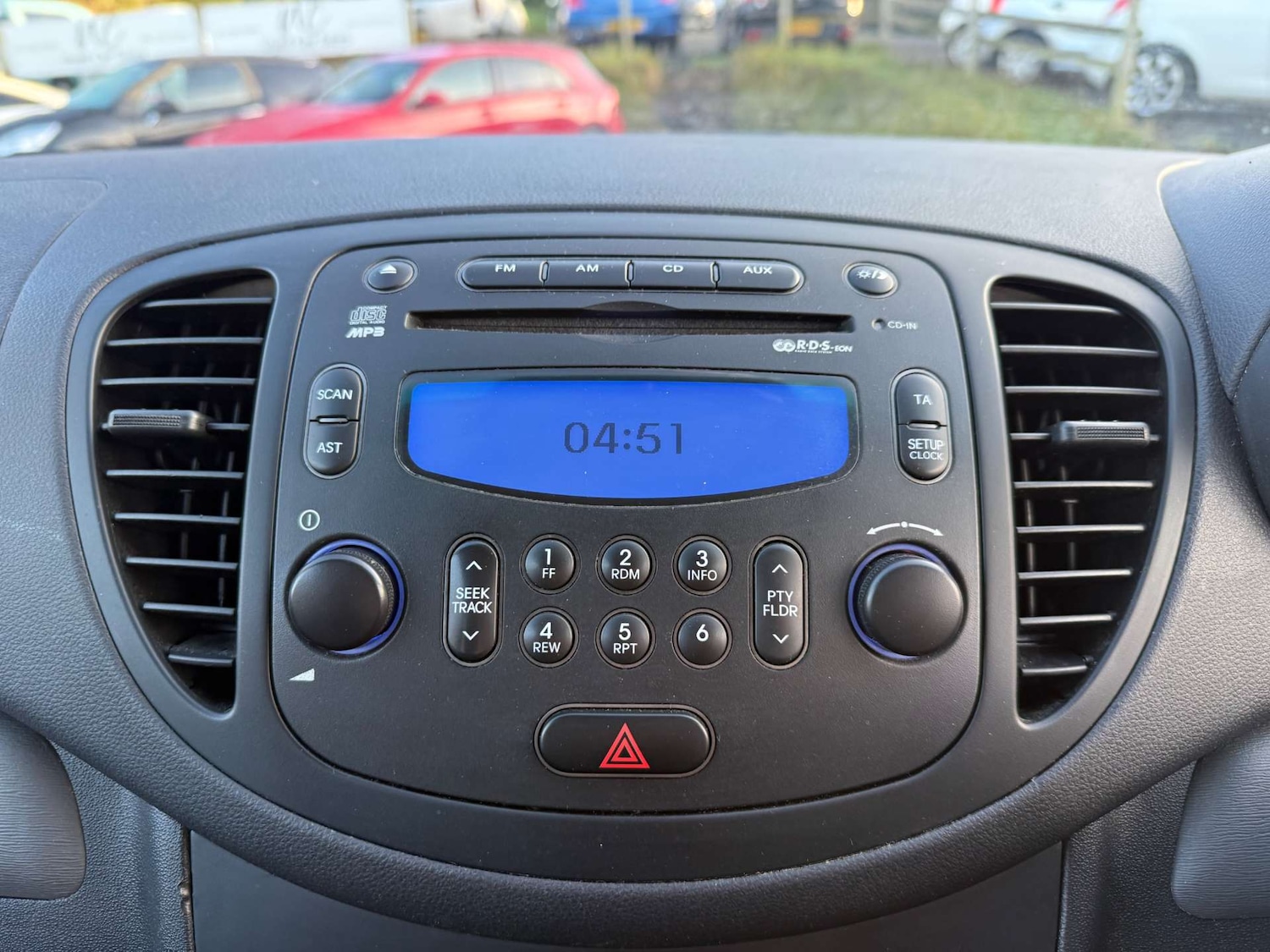 Used Hyundai i10 2011 for sale - 77160628: Photo 38