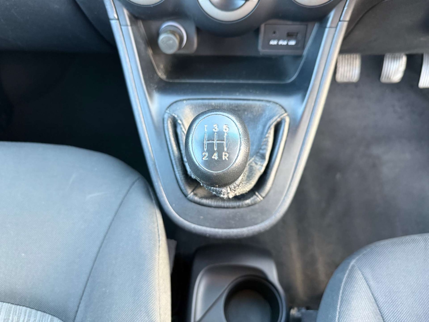 Used Hyundai i10 2011 for sale - 77160628: Photo 42