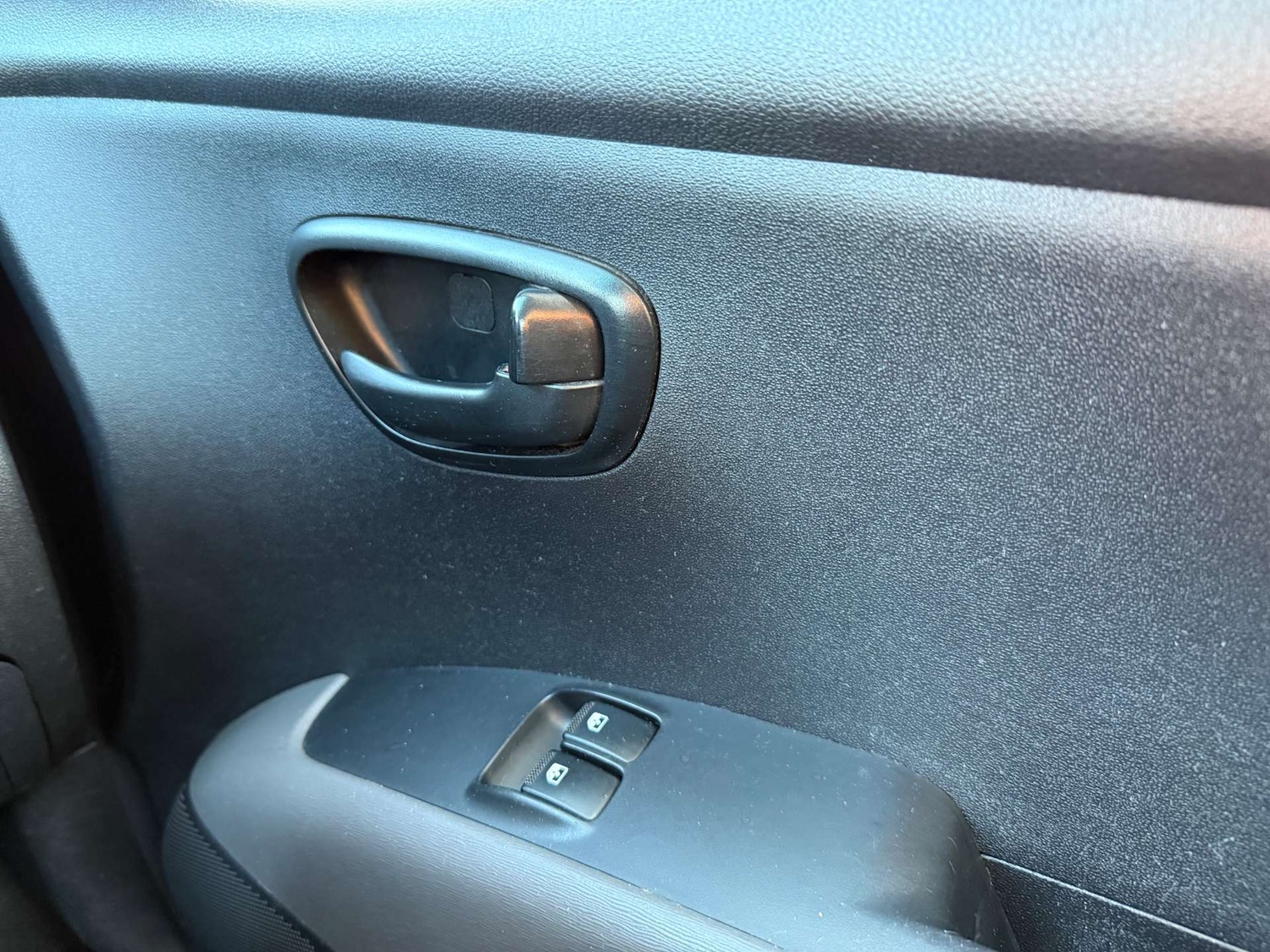 Used Hyundai i10 2011 for sale - 77160628: Photo 45