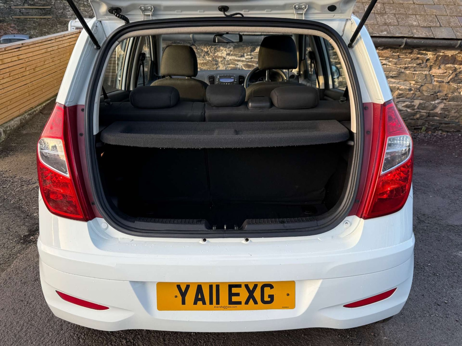 Used Hyundai i10 2011 for sale - 77160628: Photo 46