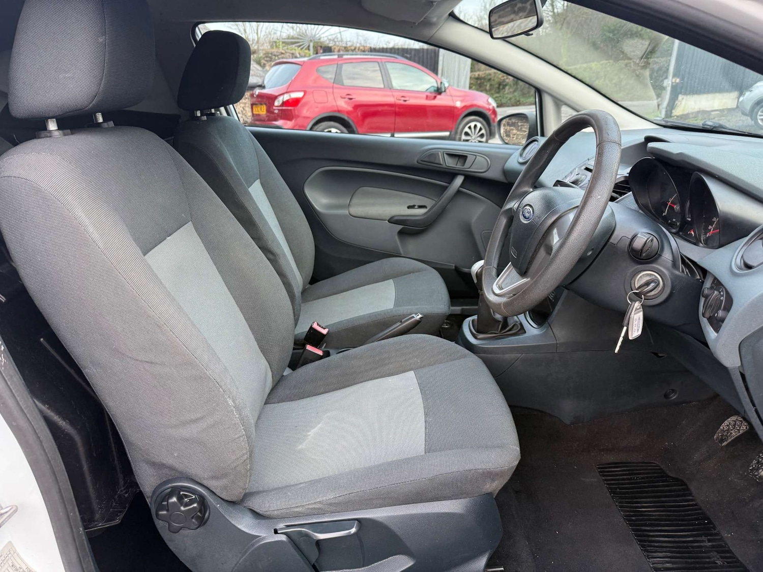 Used Ford Fiesta 2011 for sale - 77718969: Photo 14