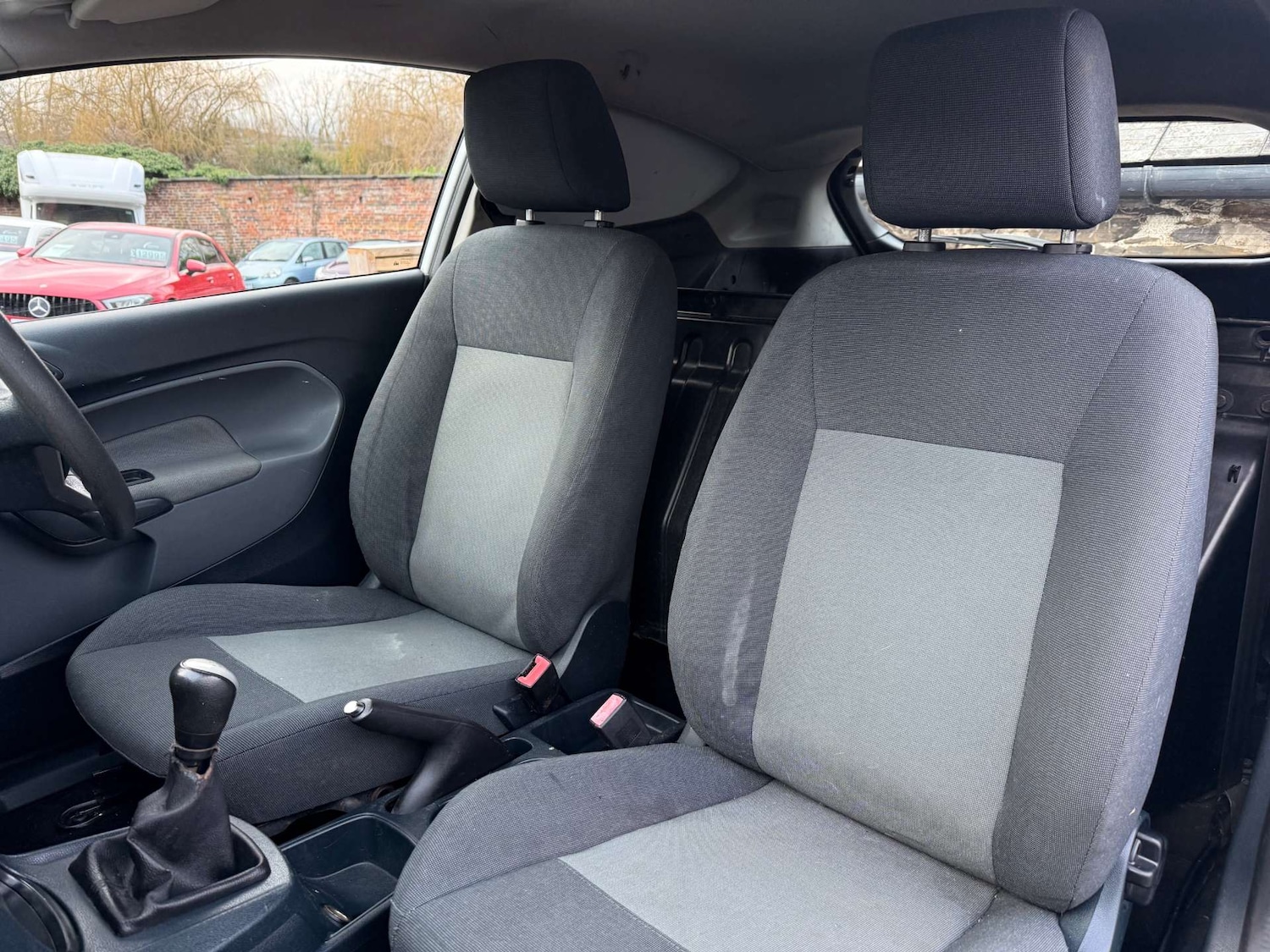 Used Ford Fiesta 2011 for sale - 77718969: Photo 17