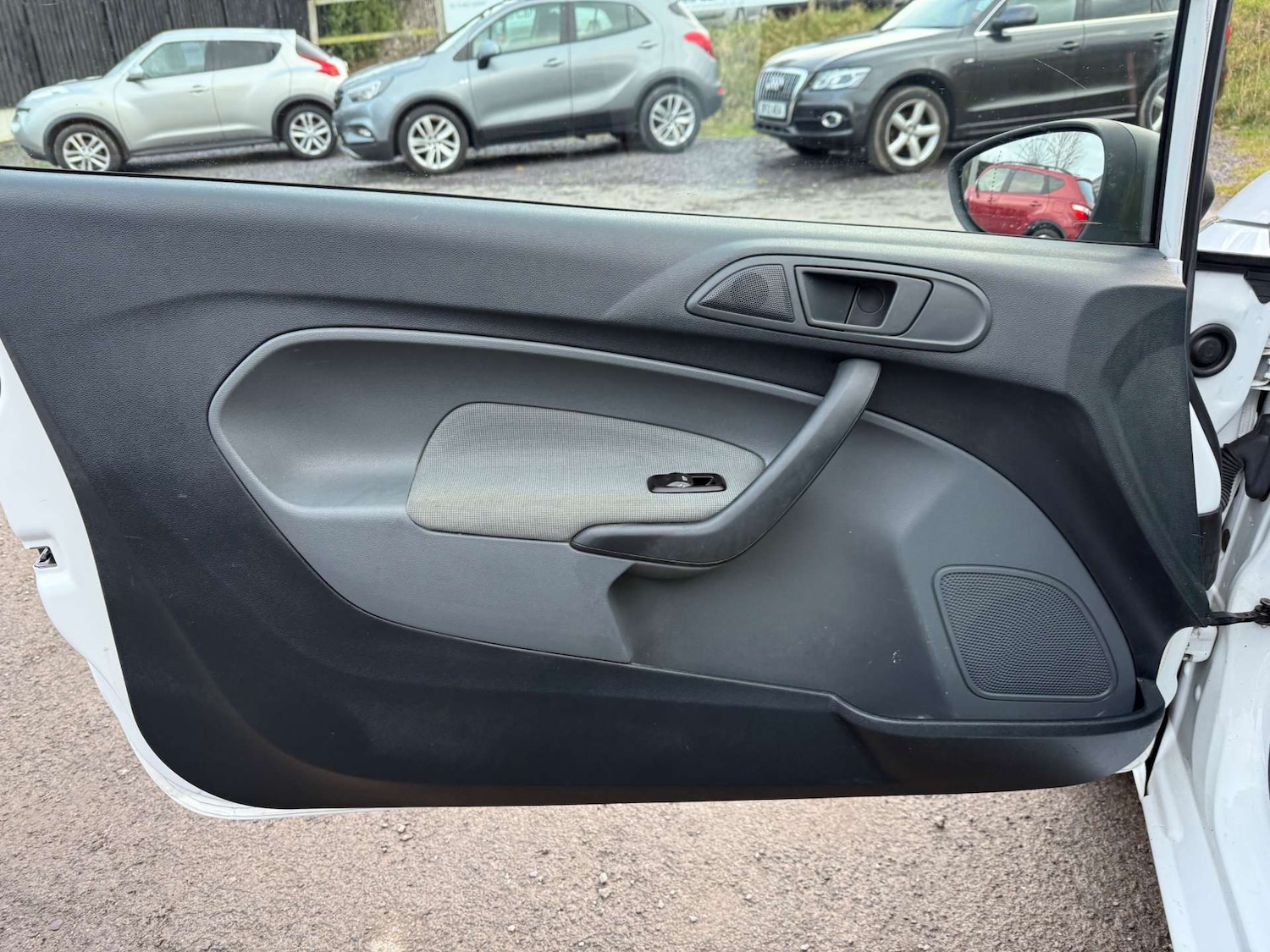 Used Ford Fiesta 2011 for sale - 77718969: Photo 19