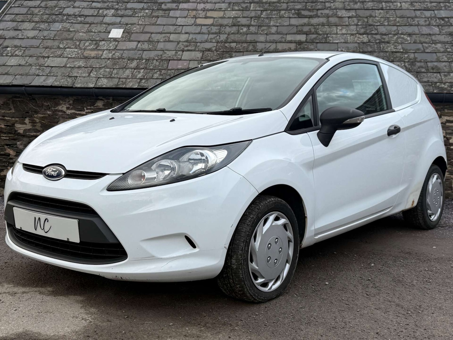 Used Ford Fiesta 2011 for sale - 77718969: Photo 2