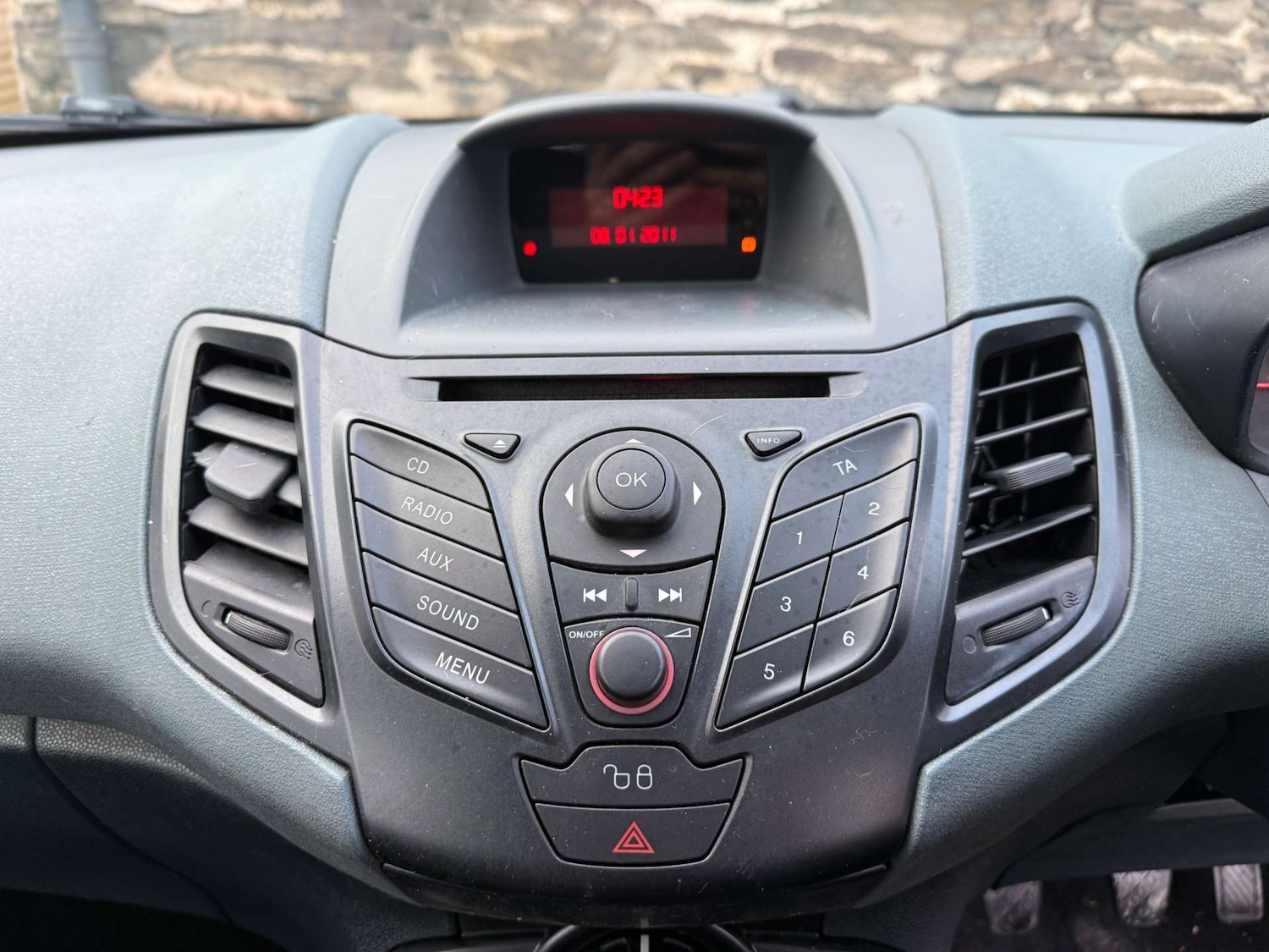 Used Ford Fiesta 2011 for sale - 77718969: Photo 30