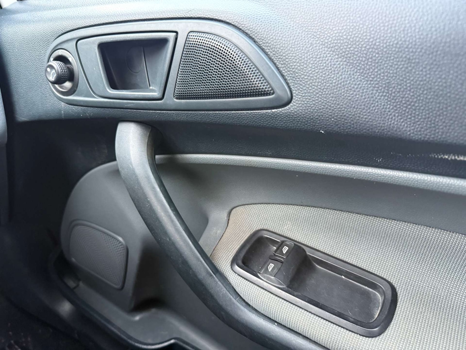 Used Ford Fiesta 2011 for sale - 77718969: Photo 36