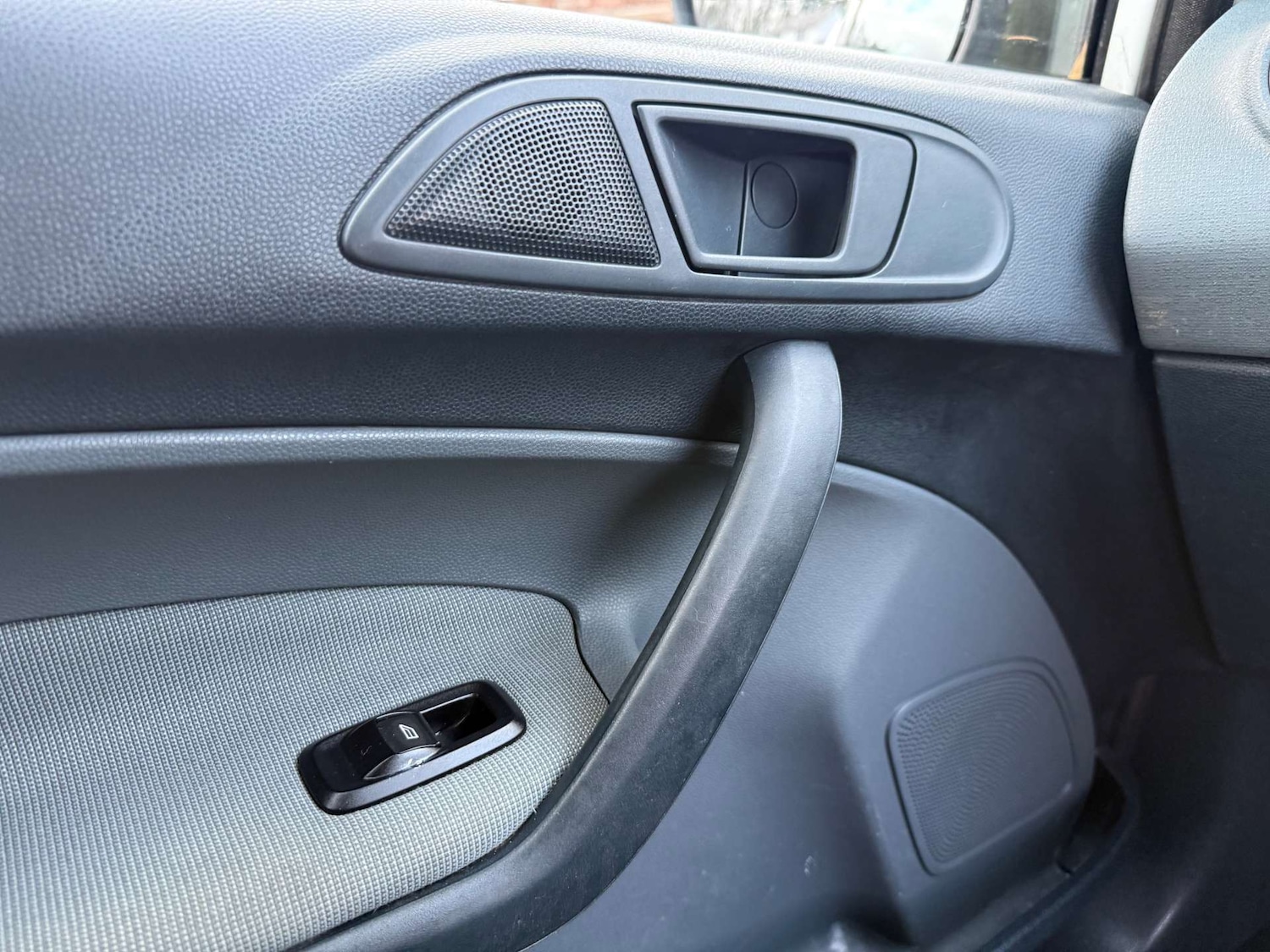 Used Ford Fiesta 2011 for sale - 77718969: Photo 37