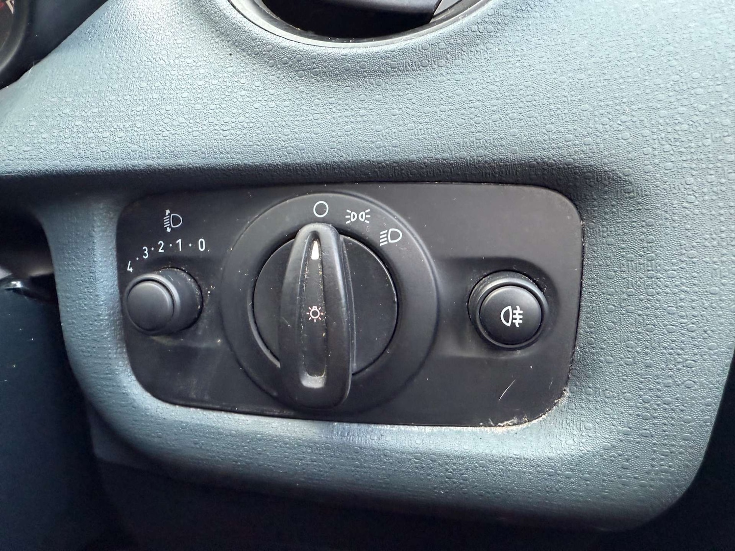 Used Ford Fiesta 2011 for sale - 77718969: Photo 38