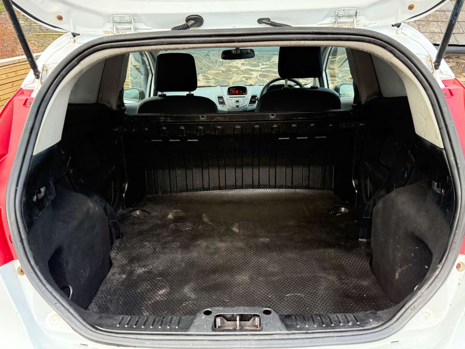 Used Ford Fiesta 2011 for sale - 77718969: Photo 40