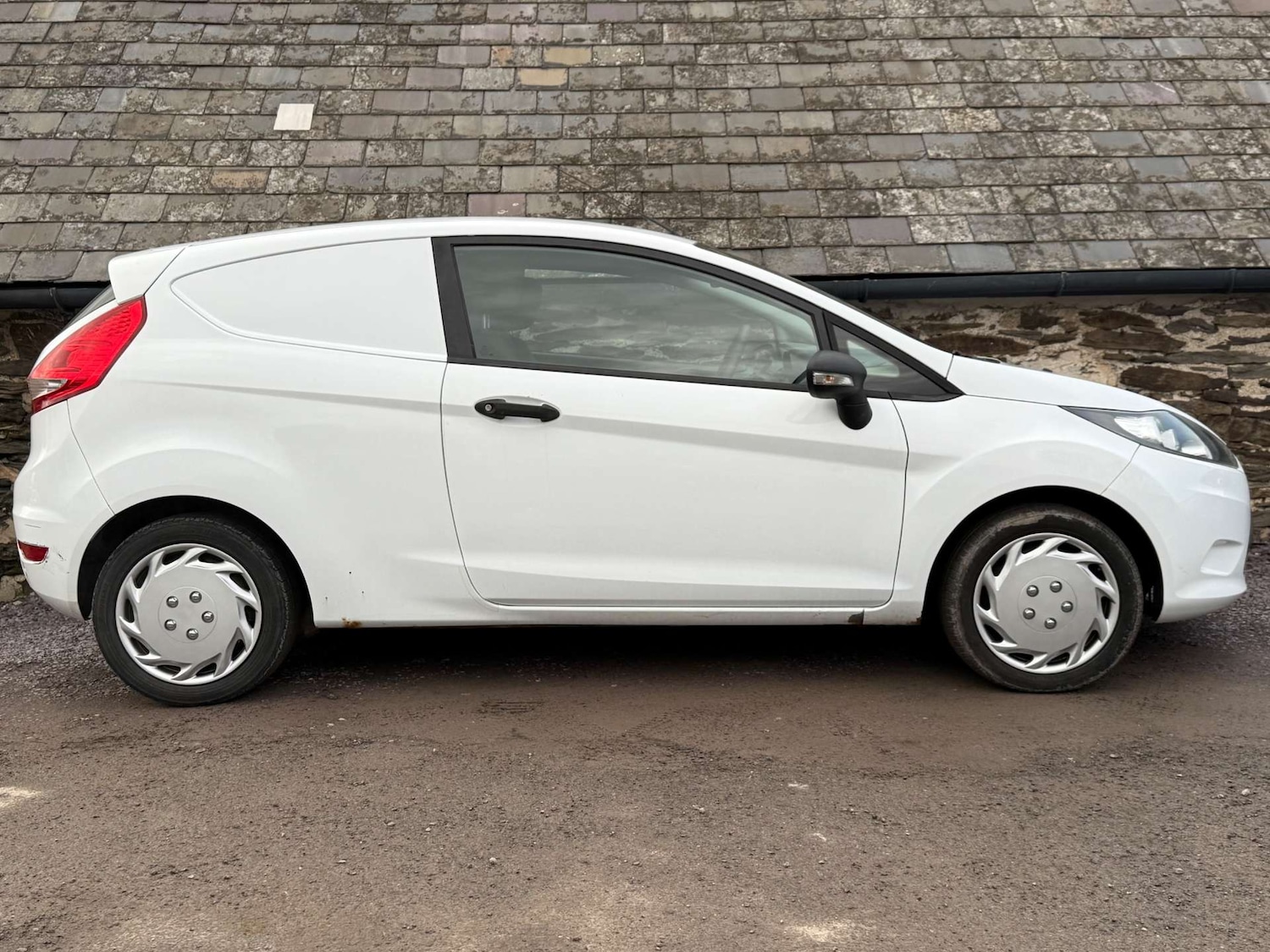 Used Ford Fiesta 2011 for sale - 77718969: Photo 7