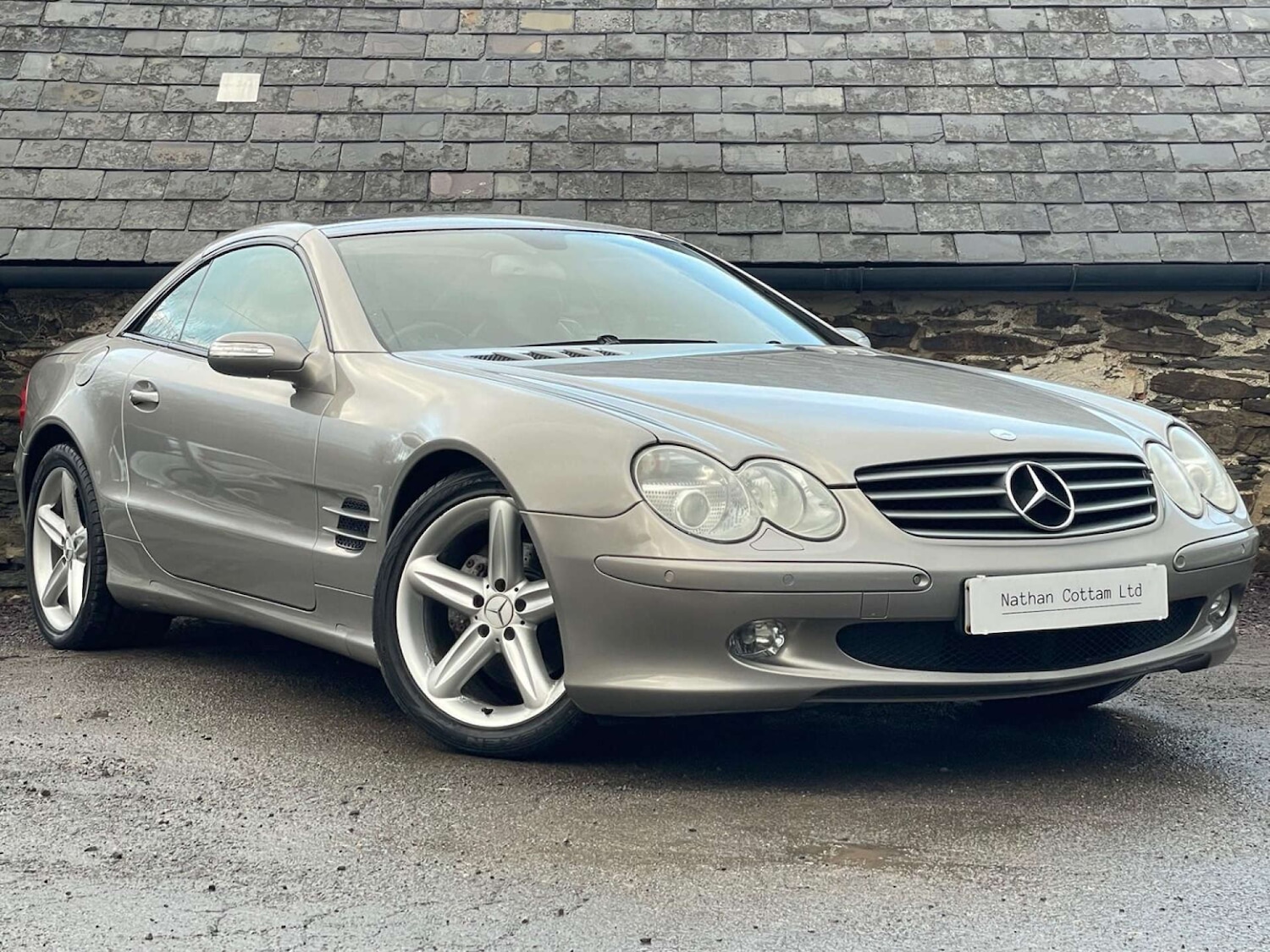 Used Mercedes-Benz SL 2004 for sale - 76625868: Photo 1